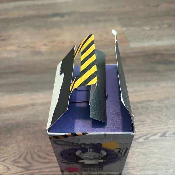 MINISO X Disney: Stitch Gen Z Street Style Series Collectible Figurine Flash - Picture 8 of 8